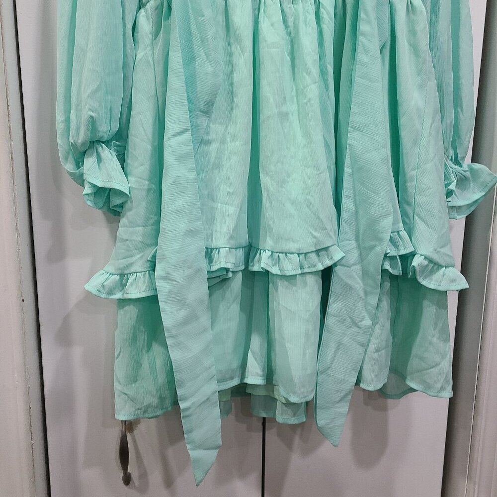 🥵 NWOT dress with ruffle bottom - Picture 5 of 5